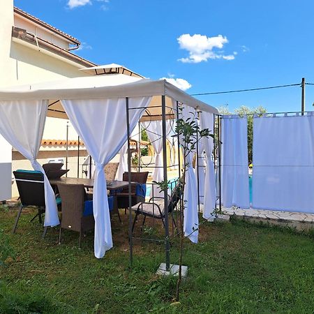 Casa Antonio With Swimming Pool Apartment Novigrad  Ngoại thất bức ảnh
