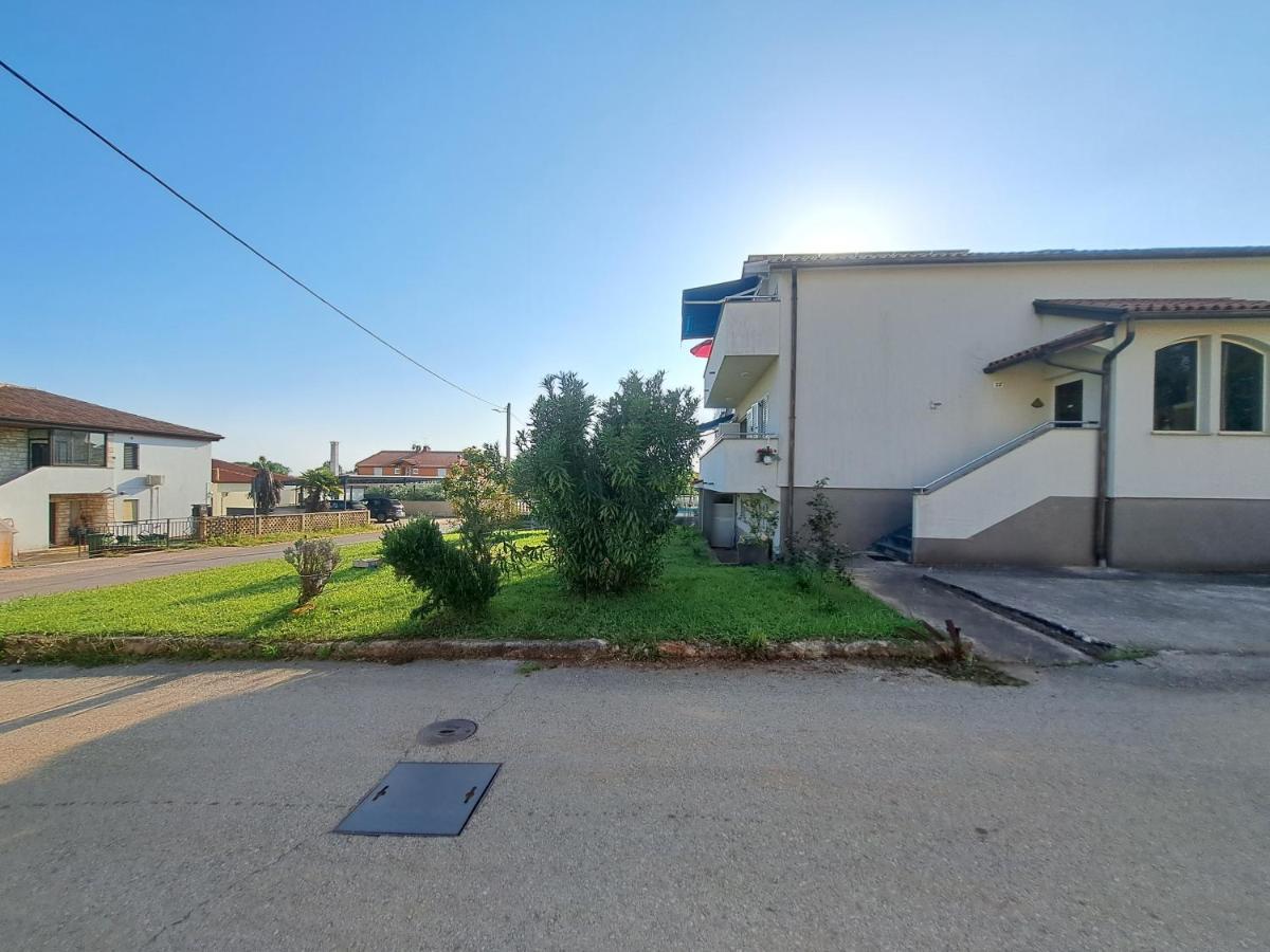 Casa Antonio With Swimming Pool Apartment Novigrad  Ngoại thất bức ảnh