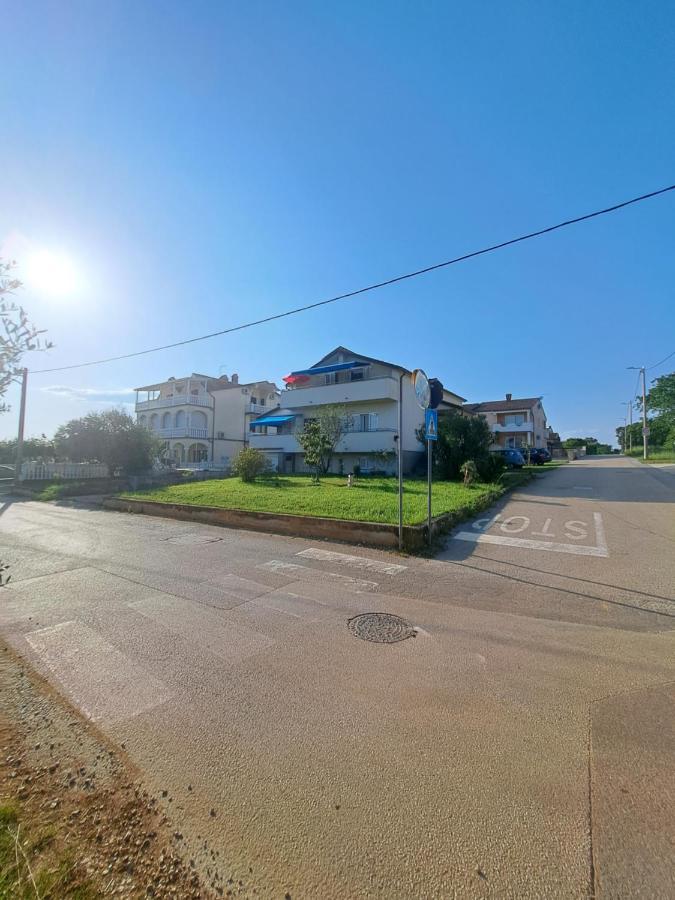 Casa Antonio With Swimming Pool Apartment Novigrad  Ngoại thất bức ảnh
